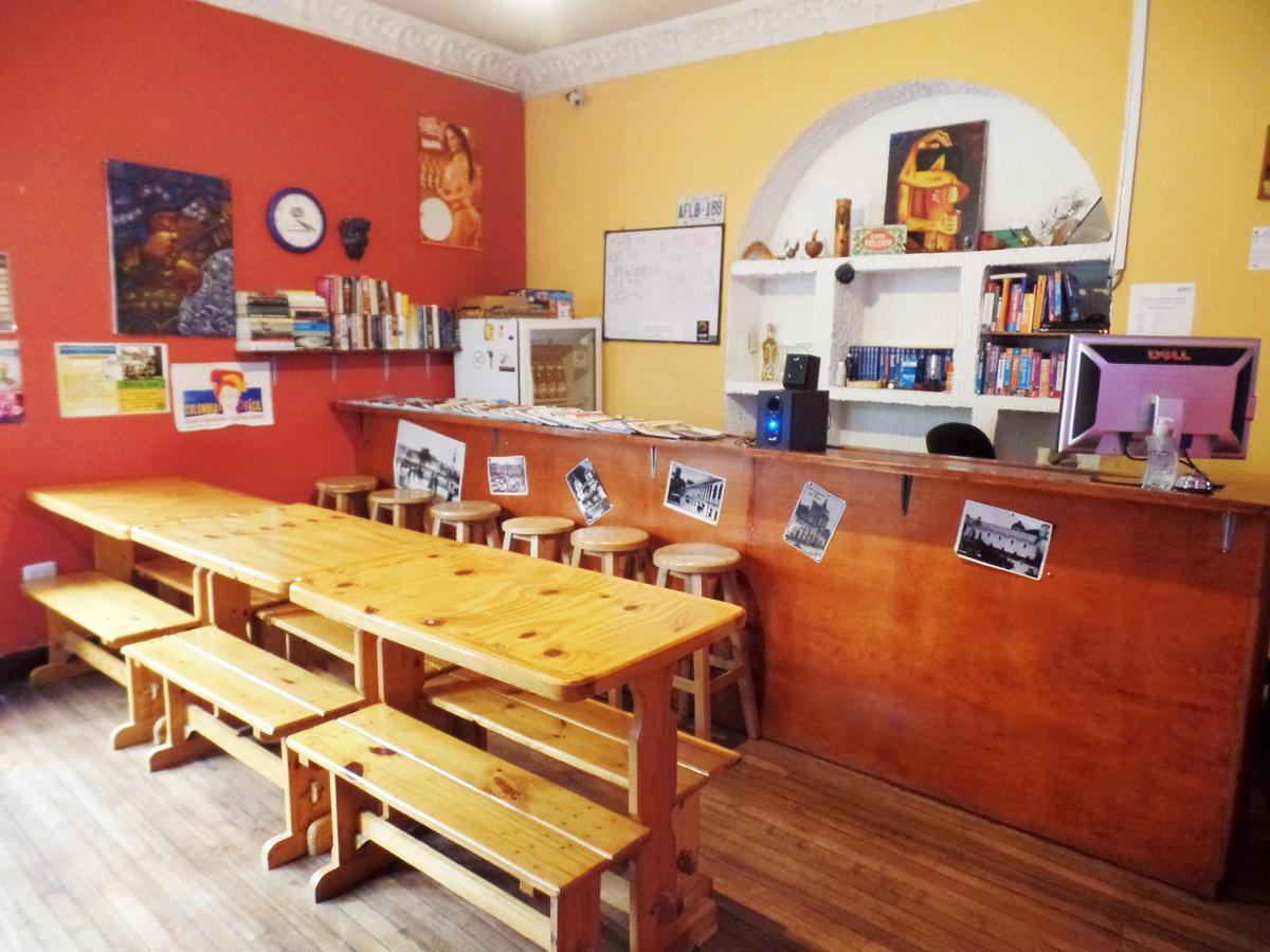 Hostel Revolution キト エクステリア 写真